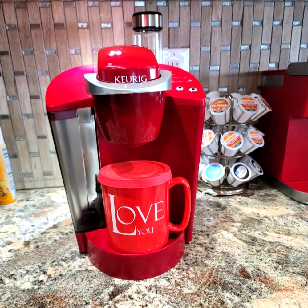 New Keurig. Most Popular Cherry Red and Chrome Delight! Perfect coffee maker!
